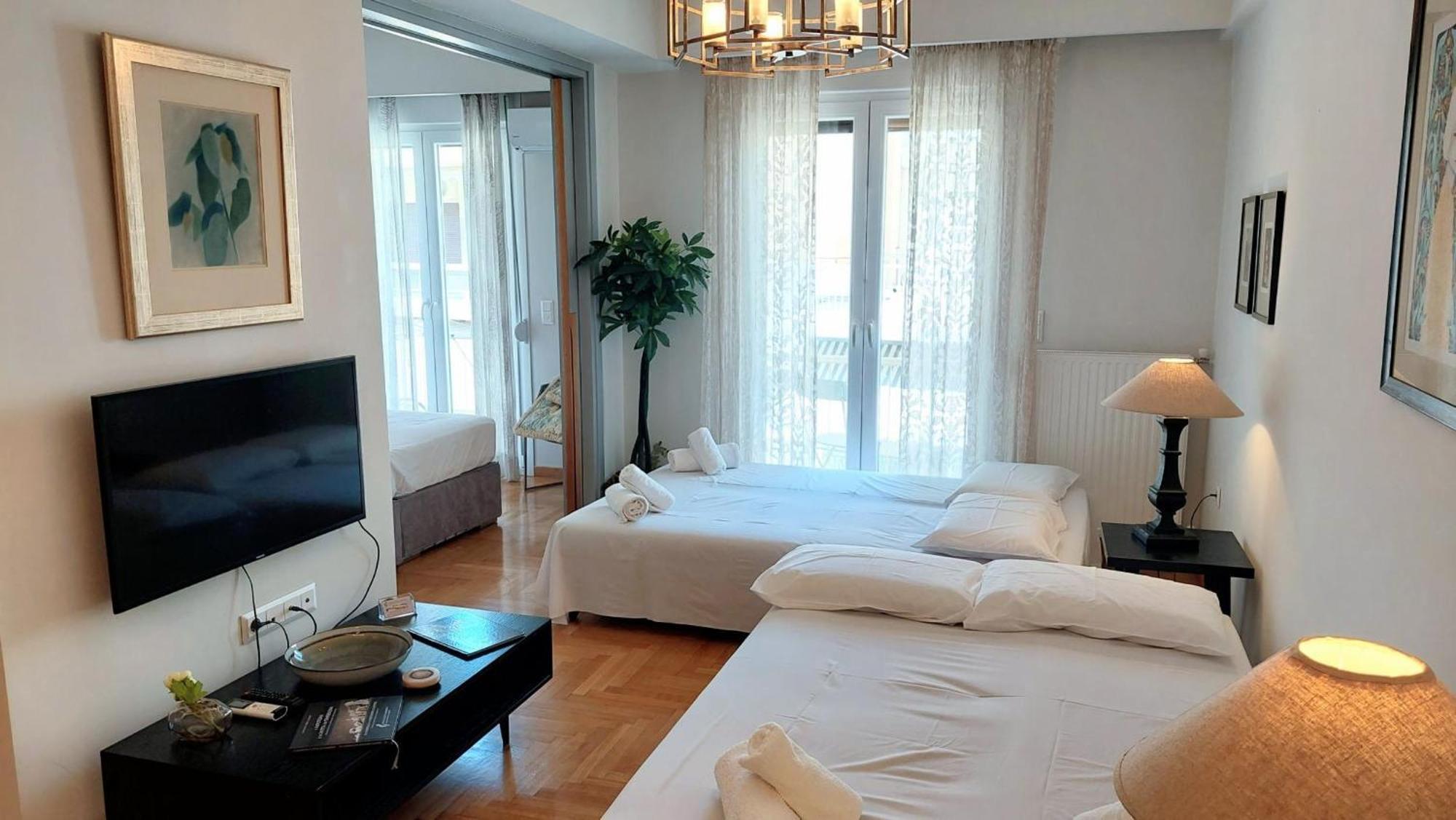 Elegant Apartment In Acropolis Aten Exteriör bild