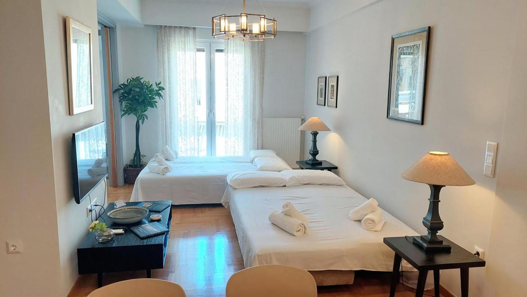 Elegant Apartment In Acropolis Aten Exteriör bild