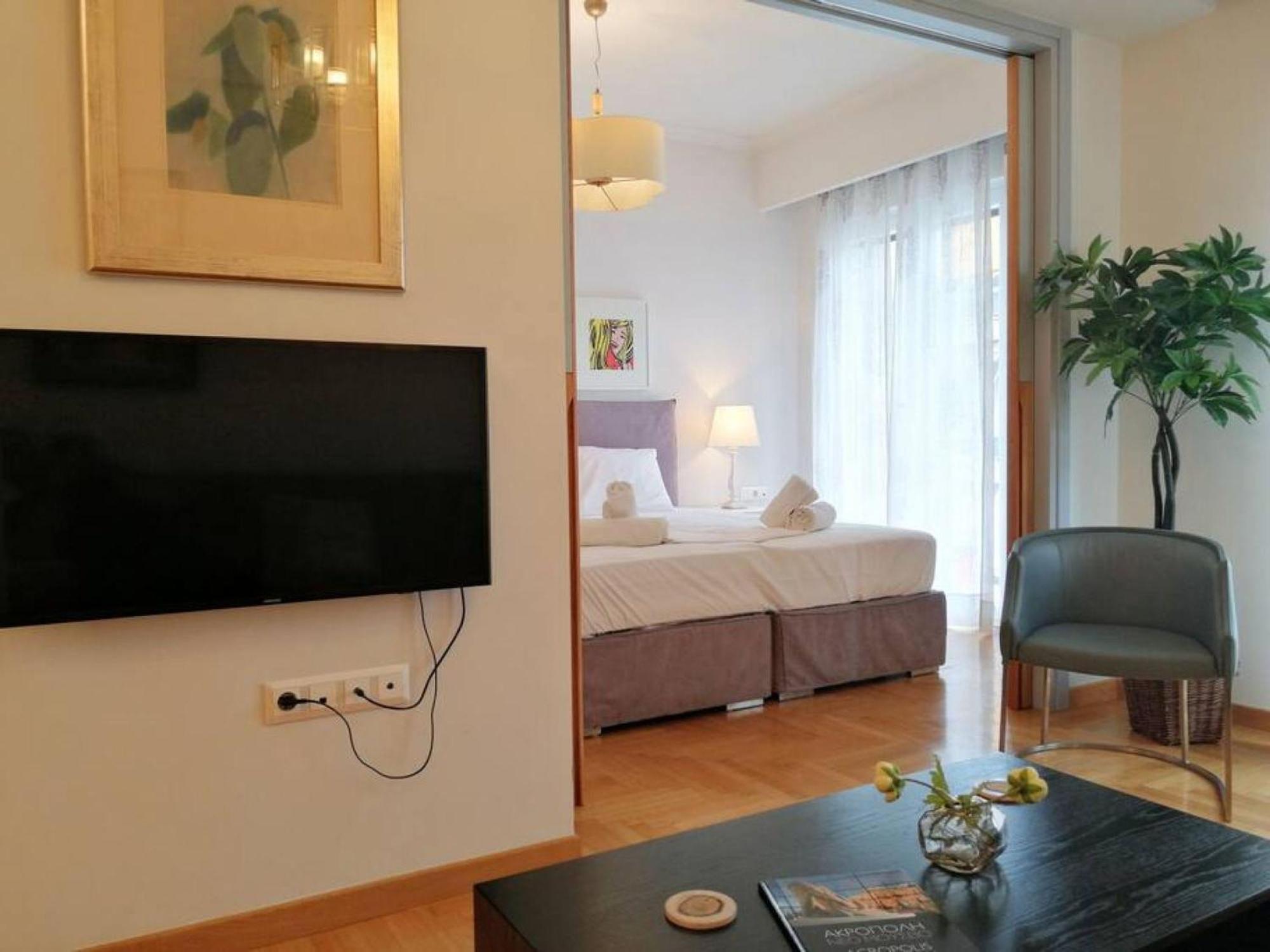 Elegant Apartment In Acropolis Aten Exteriör bild